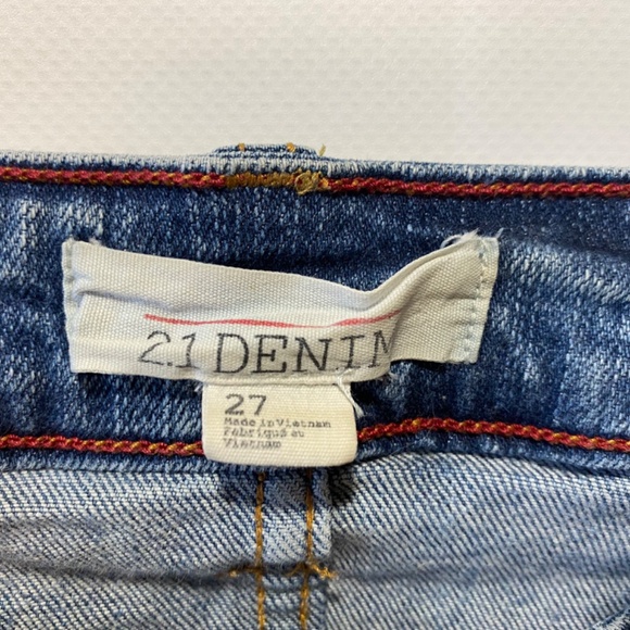 Forever 21 Low Rise Denim Shorts - Picture 5 of 6